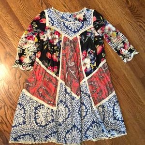 Vanessa Virginia Size 2 patterned dress